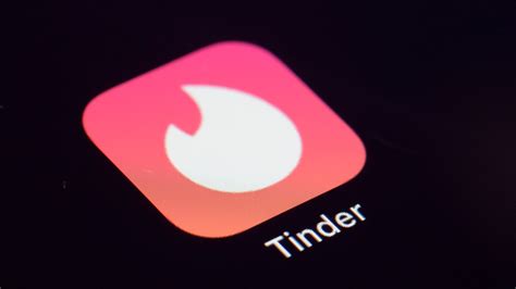 Tinder now offering invite